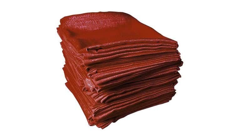 16' x 4' Red Banjo Drape | Rental