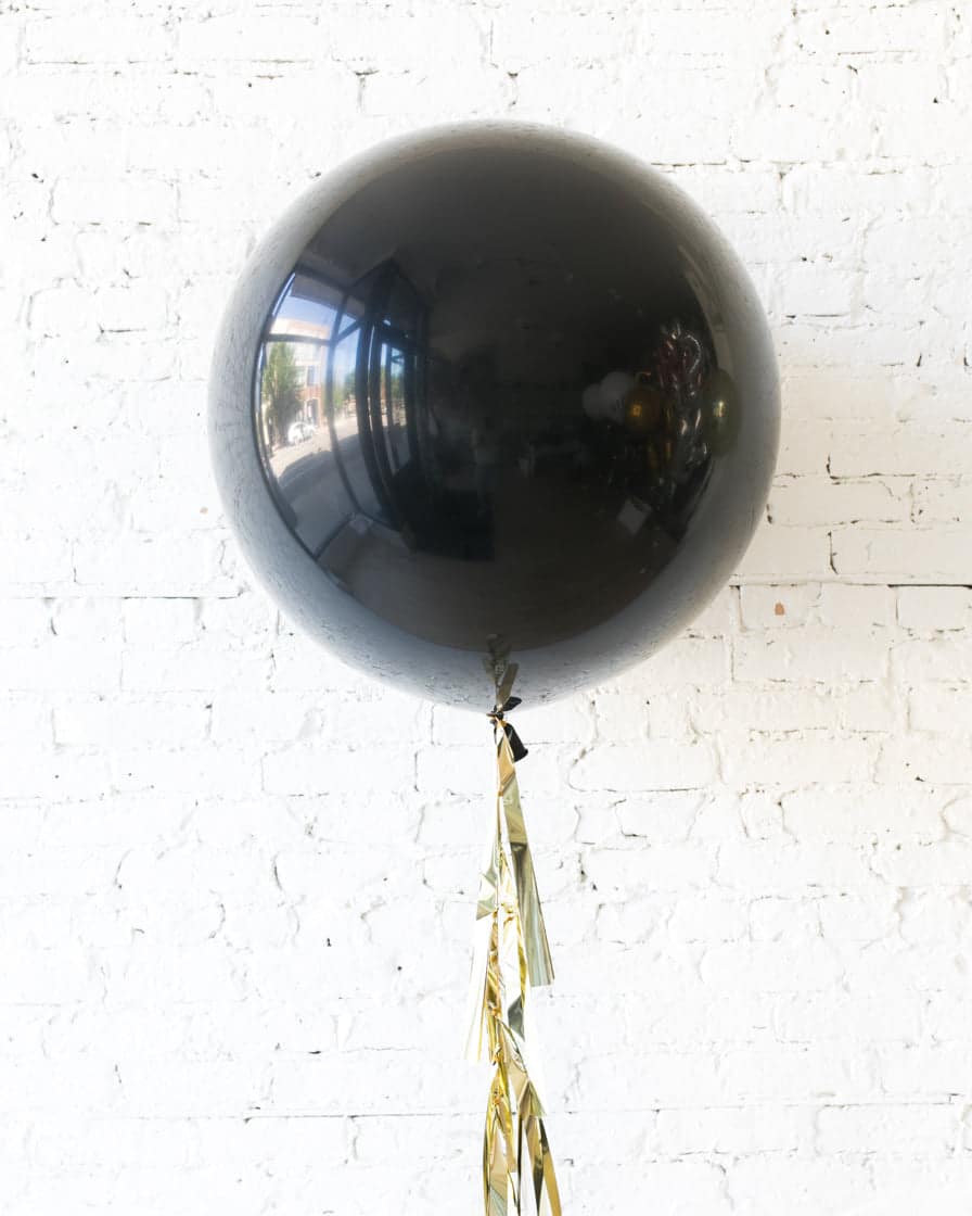 Couture – Giant Balloon with Tassel | Purchase