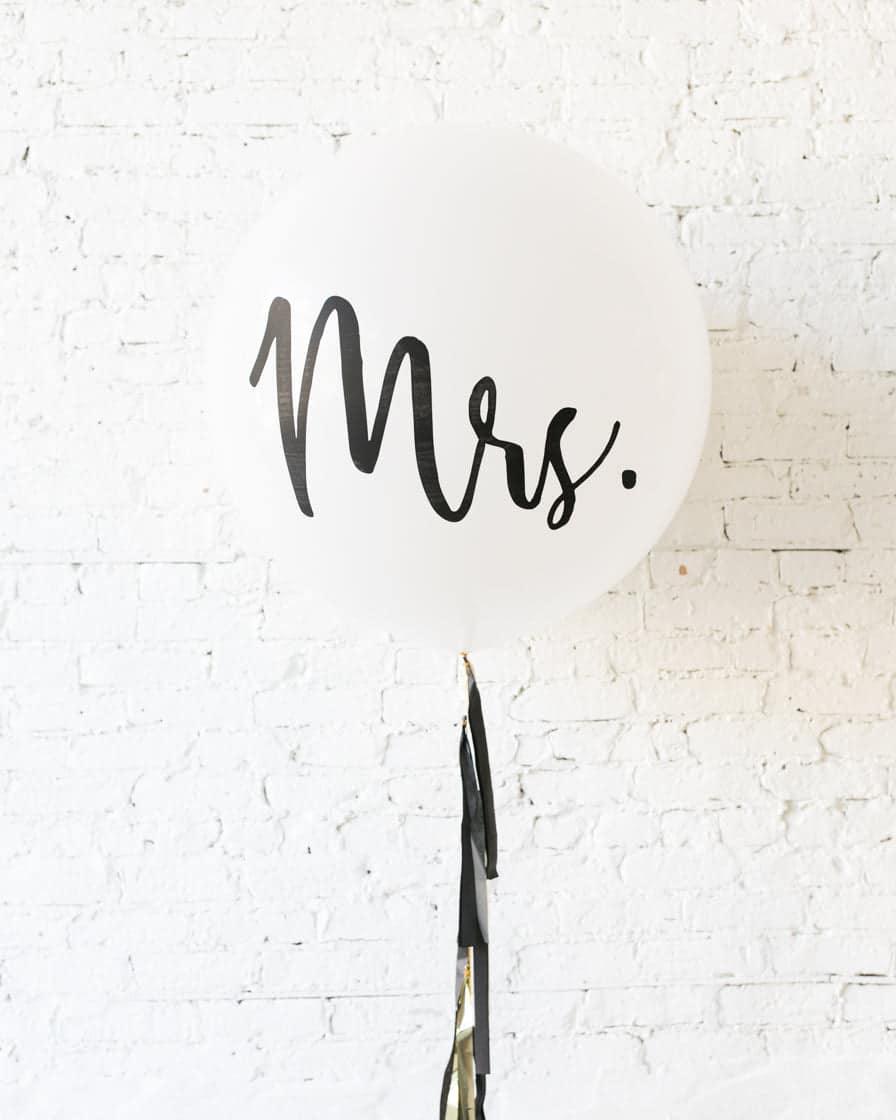 Couture – MRS. Giant Balloon with Tassel | Purchase