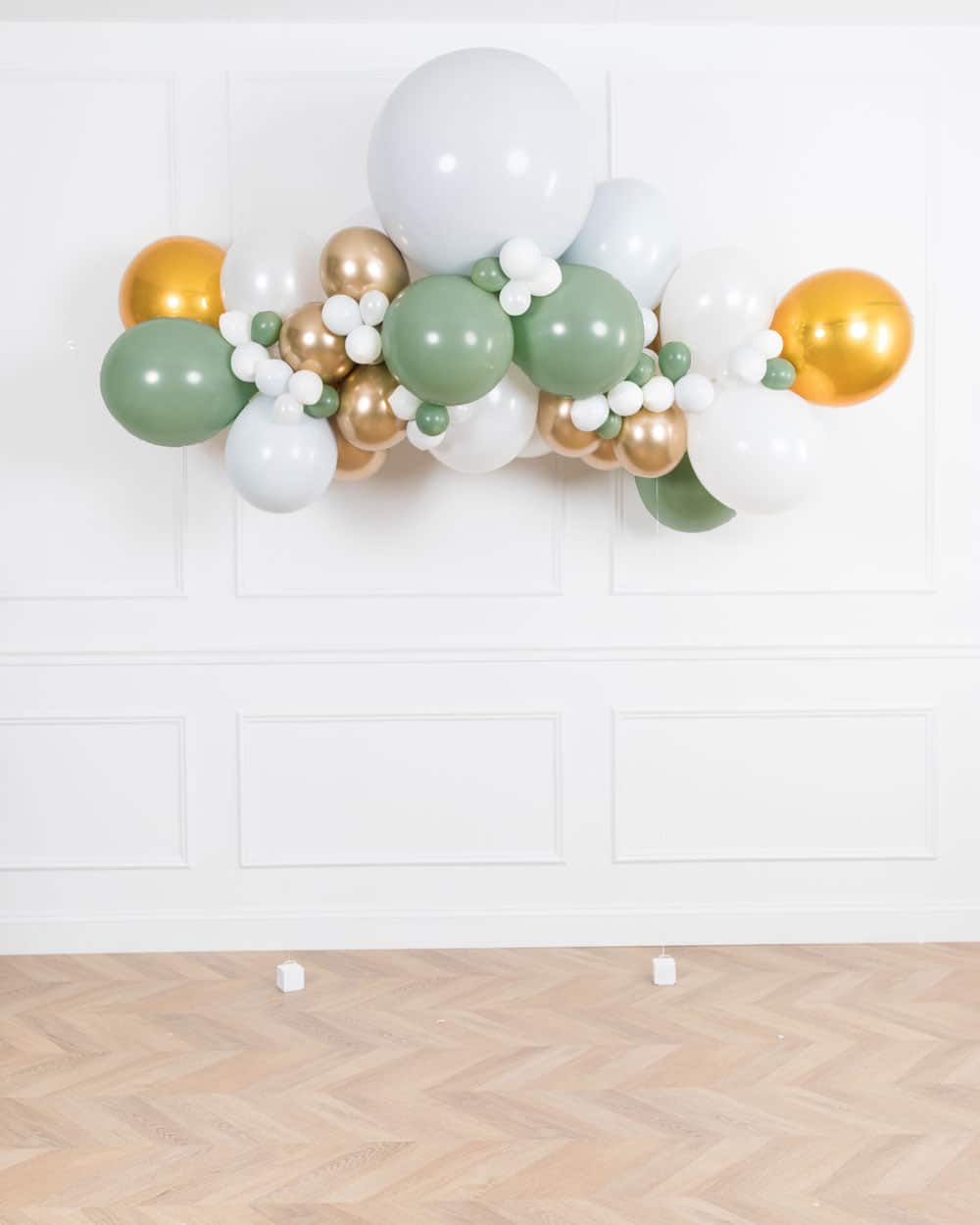 Le Marie – Floating Balloon Arch – 5ft | Rental