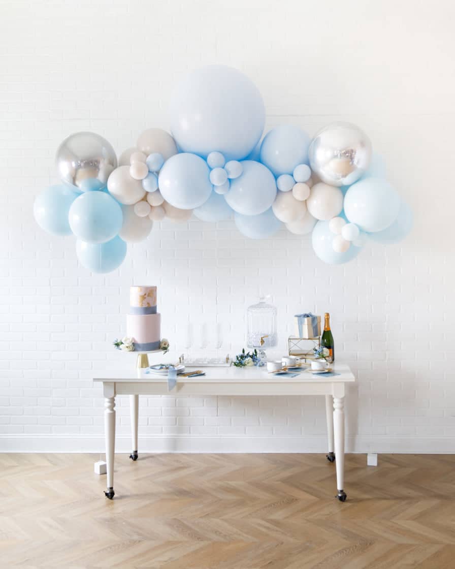 Château – Floating Balloon Arch – 5ft | Purchase