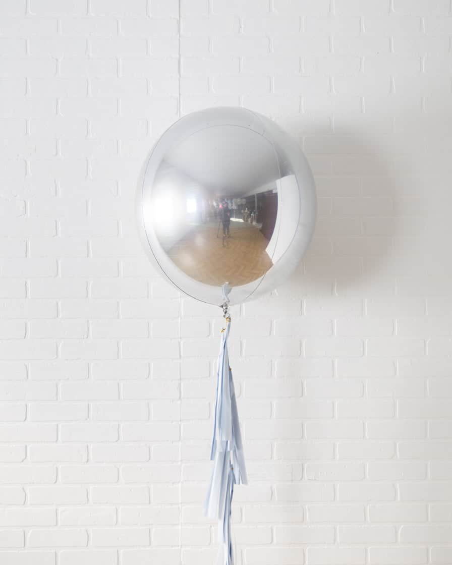 Provence – 21in Orb Foil Balloon with Half-Tassel | Rental