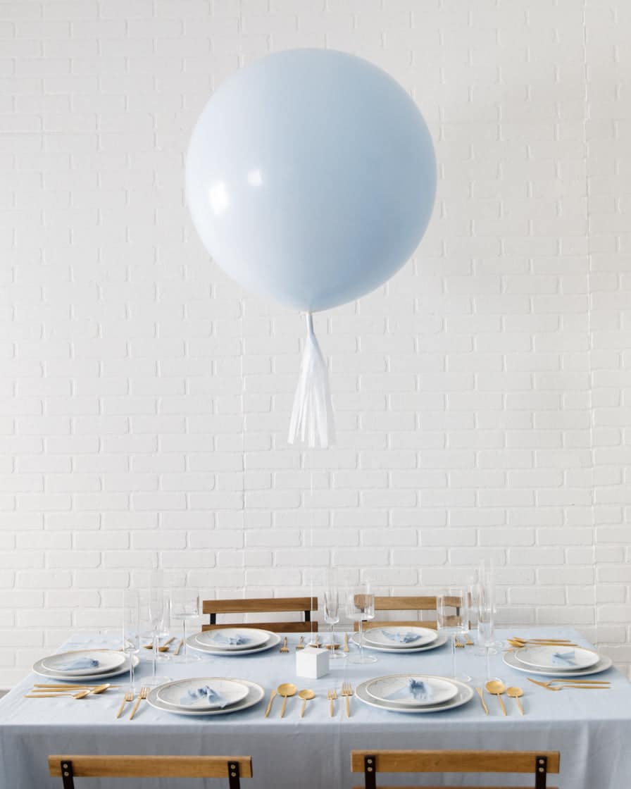 Provence – 24in Balloon with Skirt Centerpiece | Rental