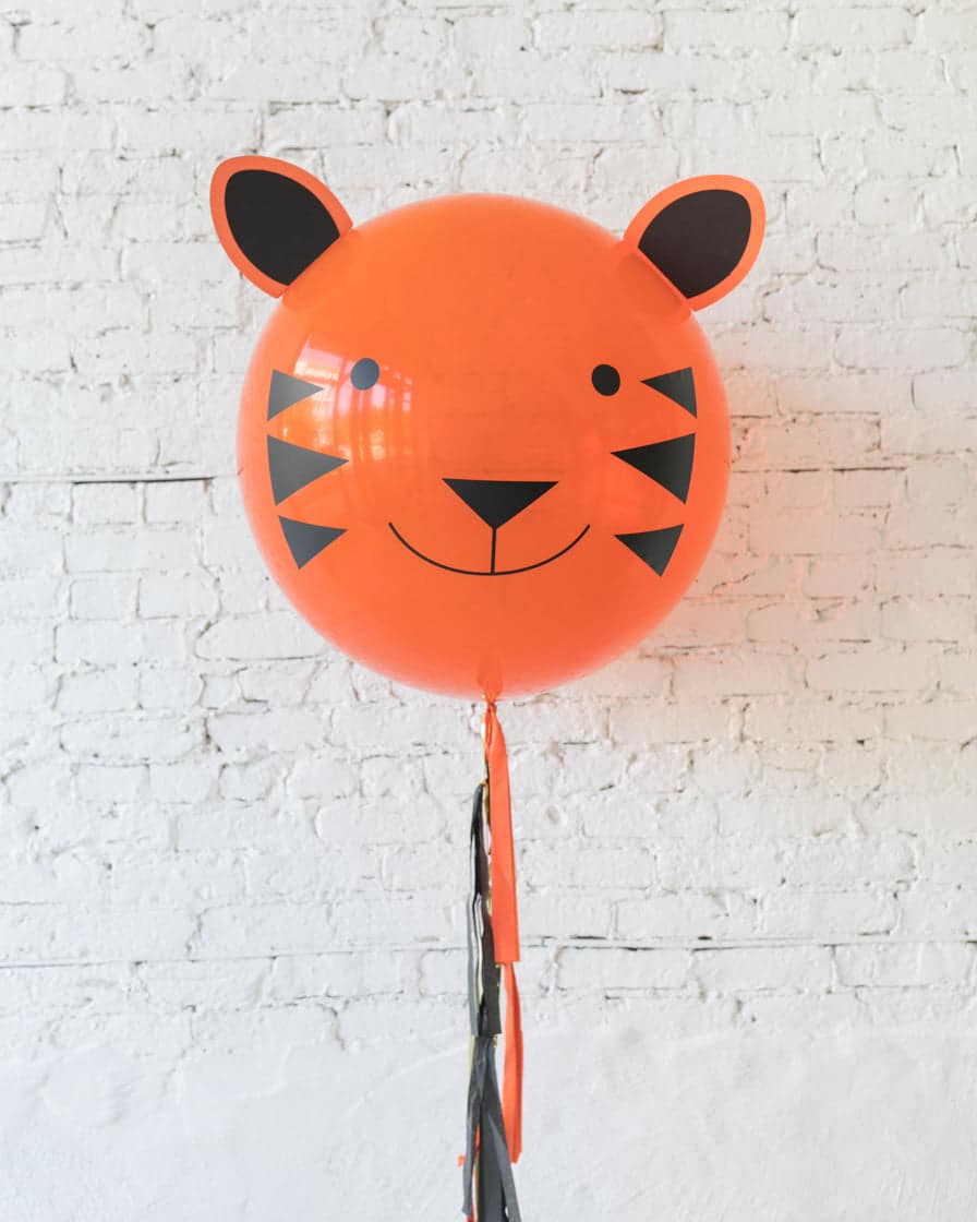 GIFT-Tiger Specialty Giant Balloon and Tassel | Purchase