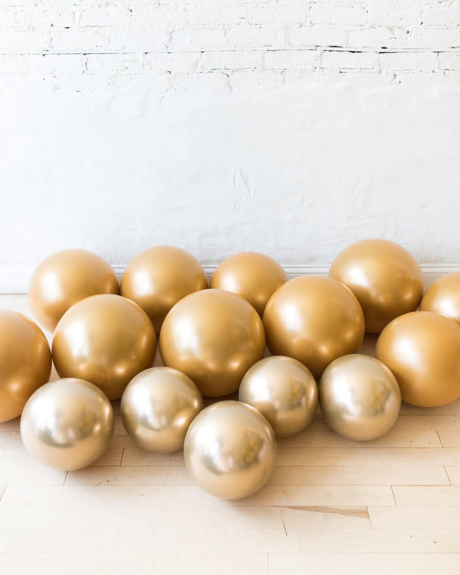 Golden – Floor Balloons – set of 15 | Purchase