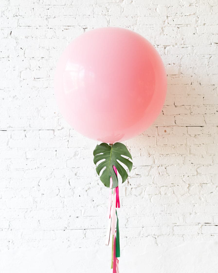 Flamingo Fling – Giant Balloon with Greenery Tassel | Purchase