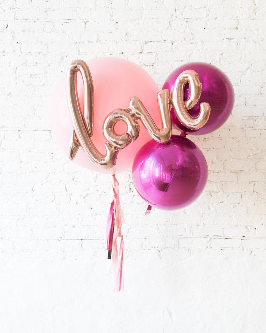 Love Giant Script Bouquet | Rental