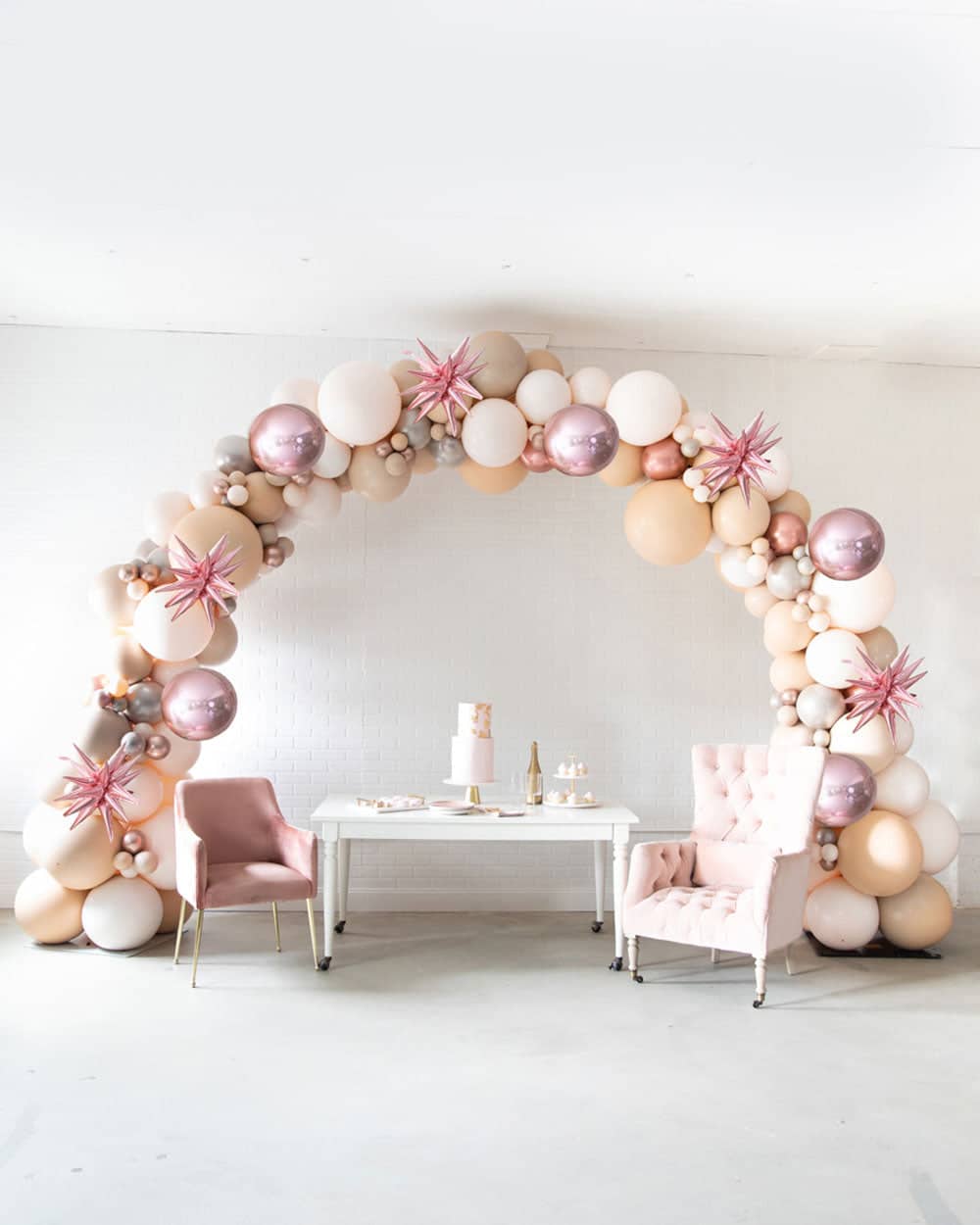Ravishing Roses - Aeropole Arch
